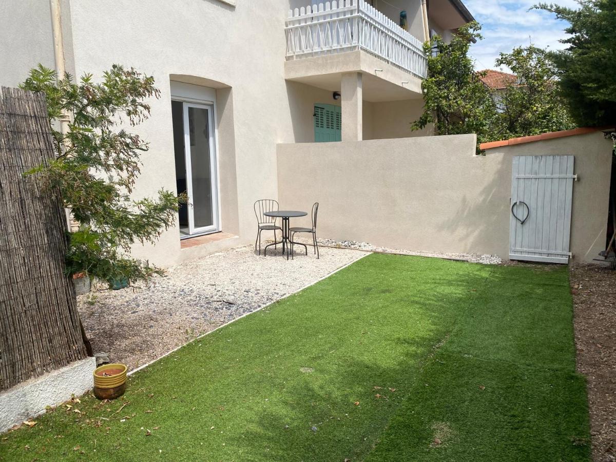 Apartment Rez De Jardin Cote Mer Frejus